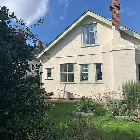 Character Home In Walton, Felixstowe Exterior photo